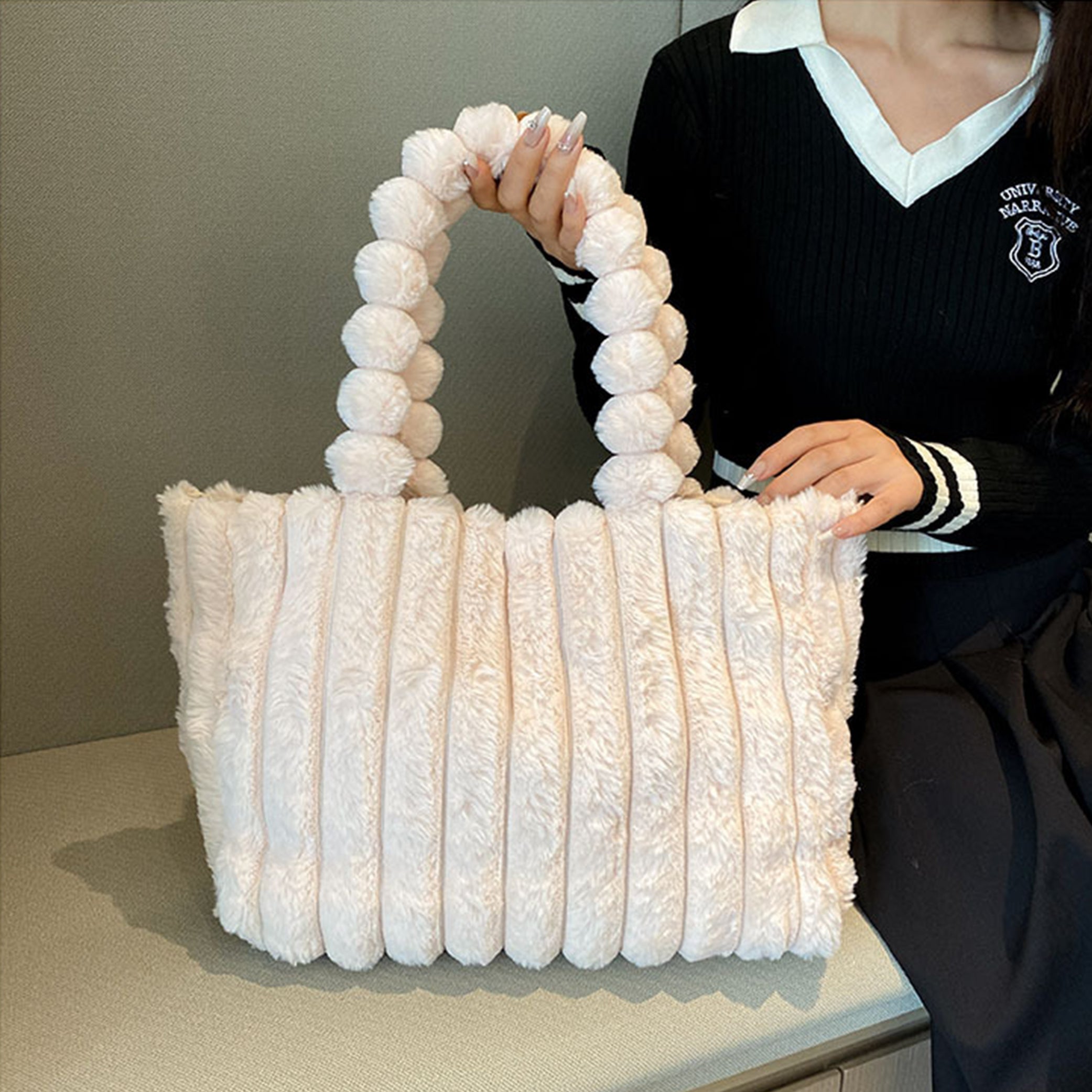 Dana | Plush Extra Soft Cloudpuff Shoulder Bag