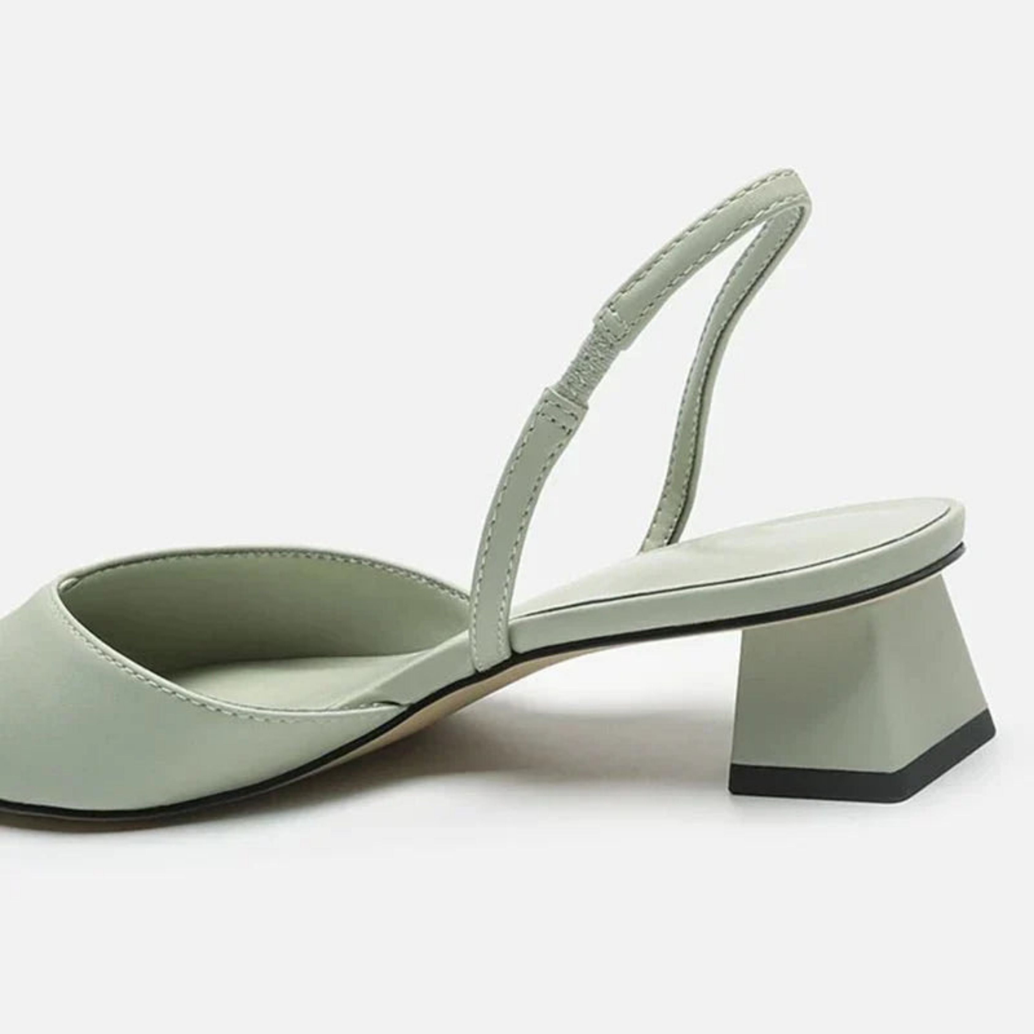 Femke | Stylish Low-Heel Slingback Pumps