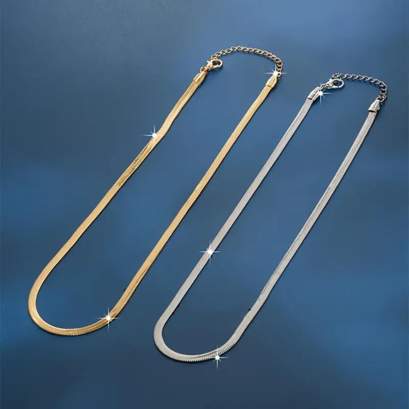 Loreto | Gold Herringbone Necklace – Sleek and Stylish