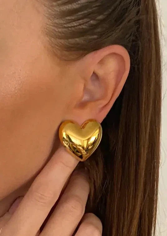 Falon | Hypoallergenic Stainless Steel Heart-Shaped Earrings in Gold