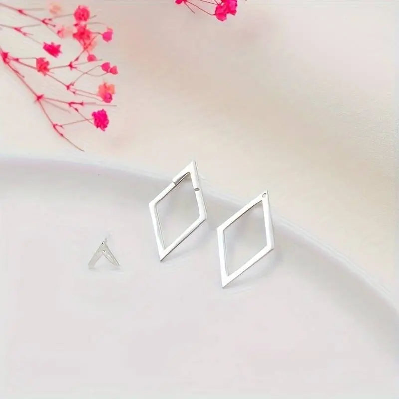 Eska | Sleek Geometric Minimalist Earrings