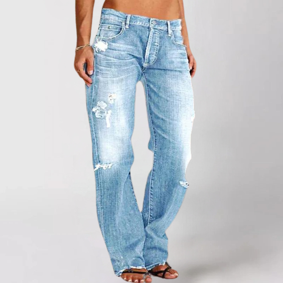 Straight Leg Jeans with a Classic Fit