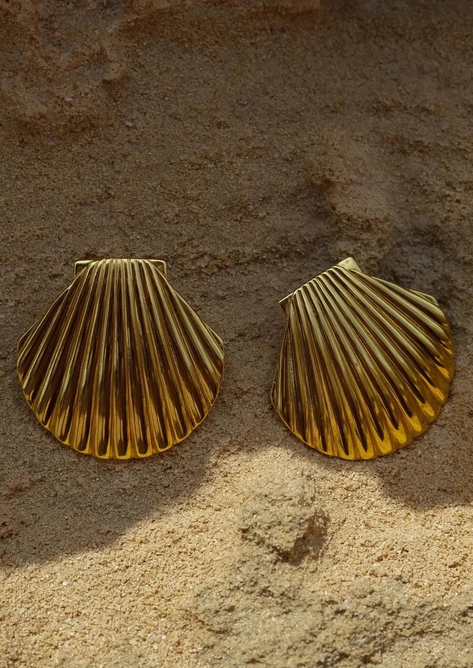 Etna | Hypoallergenic & Waterproof Gold Shell Earrings