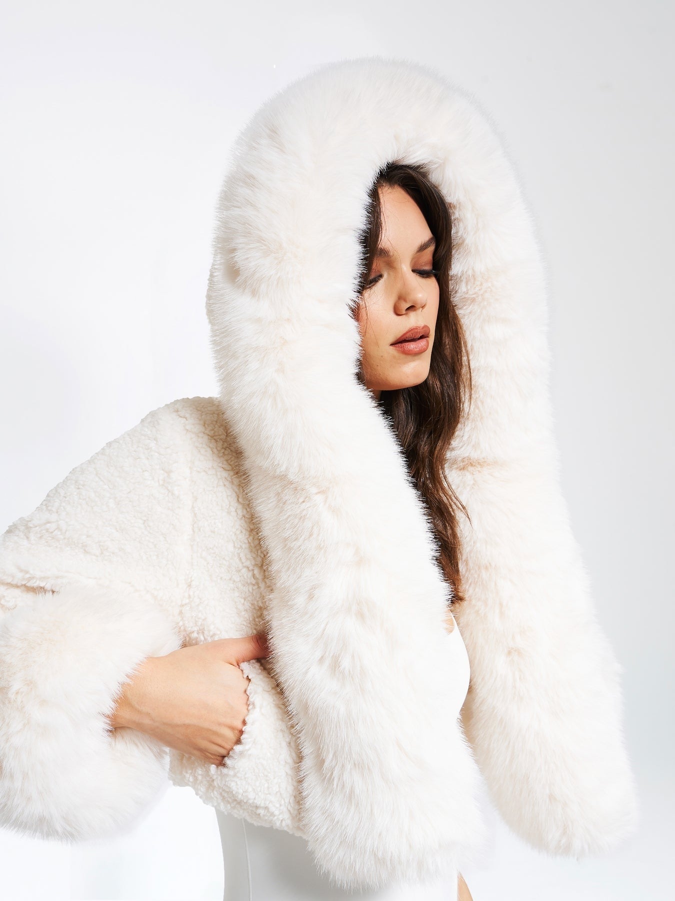 Mex | Cropped Faux Fur Jacket