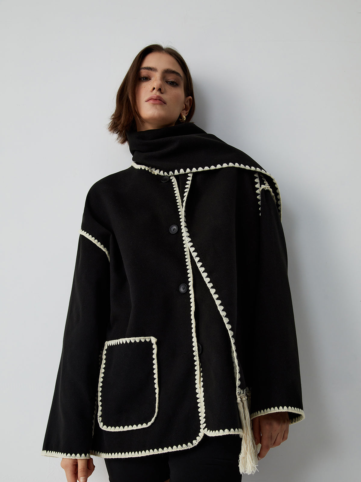 Belise | Contrast Trim Jacket with Scarf – Stylish & Comfortable