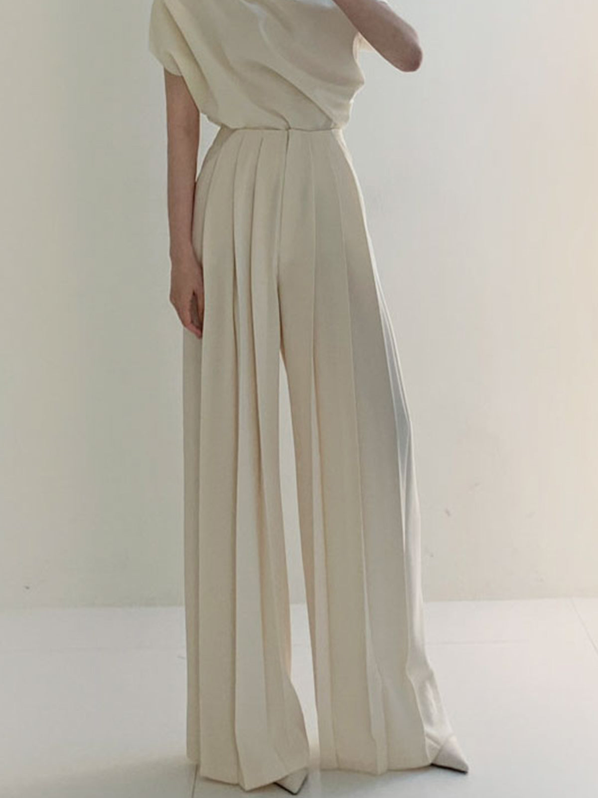 Ilyse | Wide-Leg High-Waist Pleated Trousers