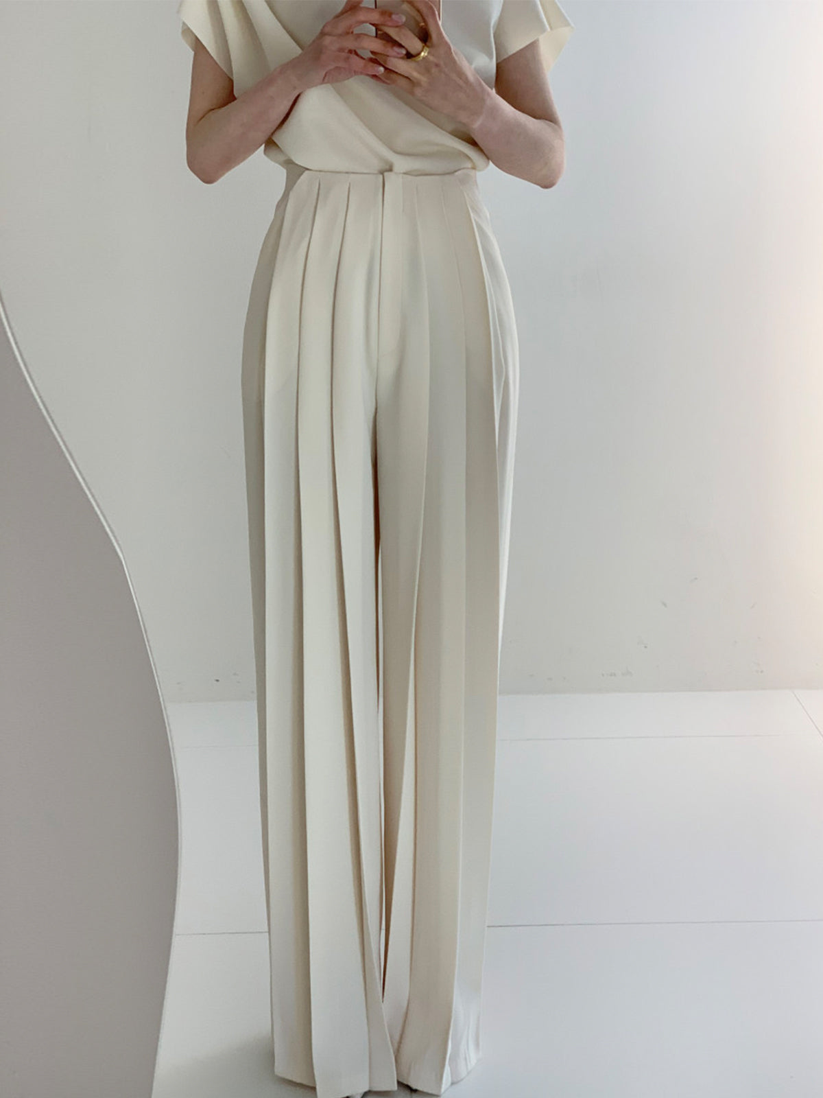 Ilyse | Wide-Leg High-Waist Pleated Trousers