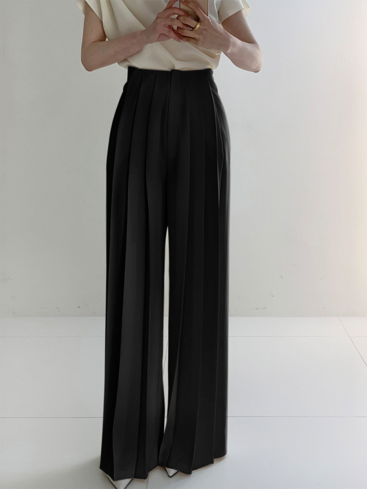 Ilyse | Wide-Leg High-Waist Pleated Trousers