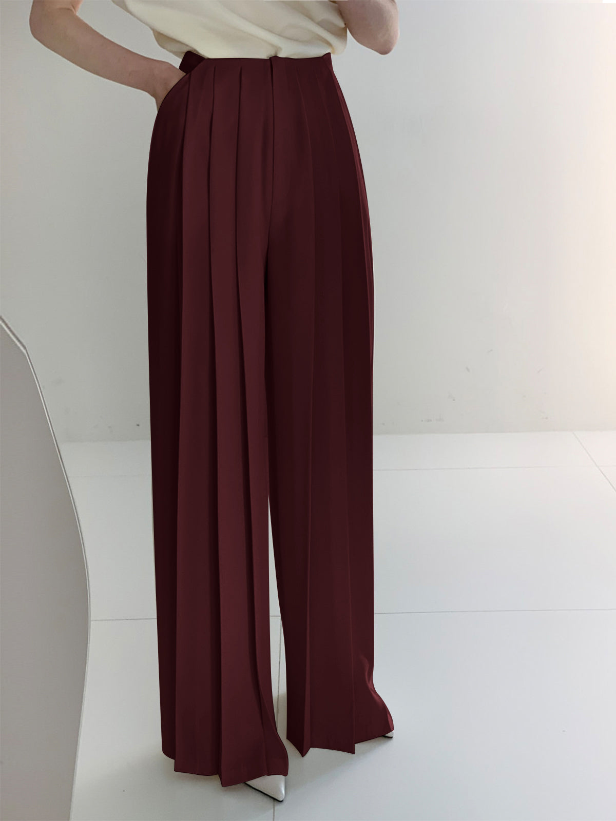 Ilyse | Wide-Leg High-Waist Pleated Trousers