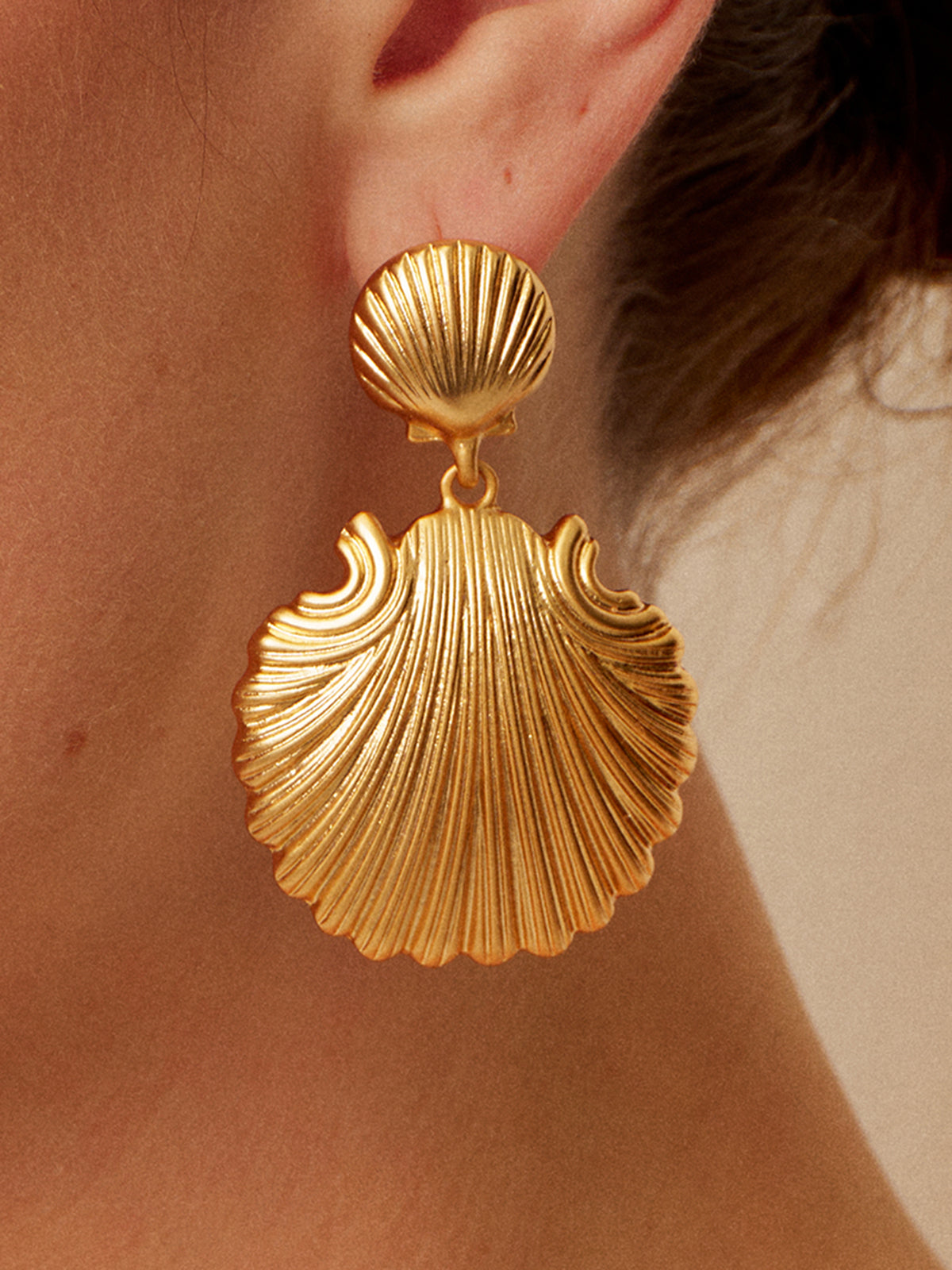 Erika | Elegant Gold Drop Earrings for Women