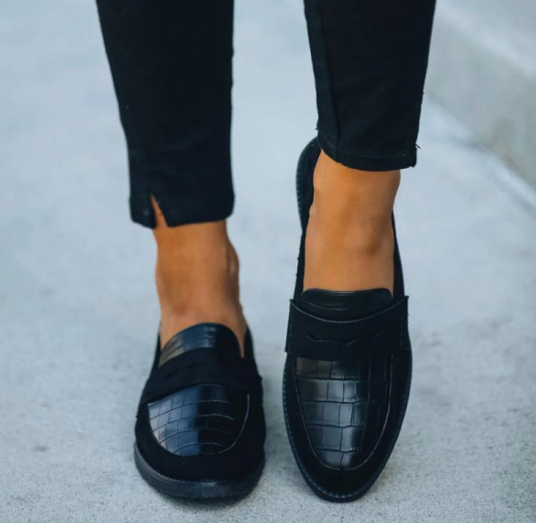 Women's Casual Suede Loafers with Crocodile Texture