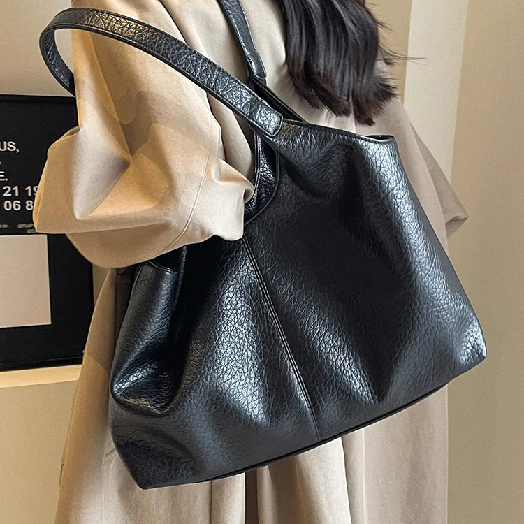 Lolo | Tote Women's Shoulder Bag – Vegan Leather & Spacious Design