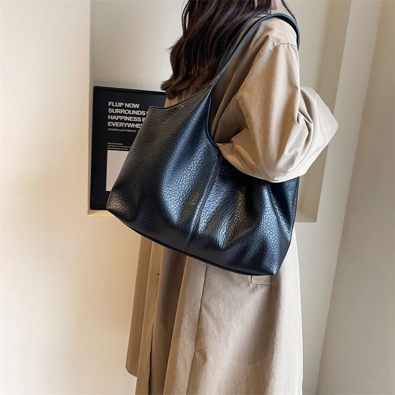 Lolo | Tote Women's Shoulder Bag – Vegan Leather & Spacious Design