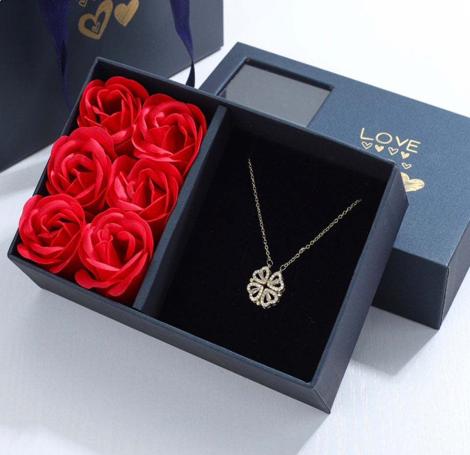 Elegant Minimalist Heart-Shaped Gold Necklace