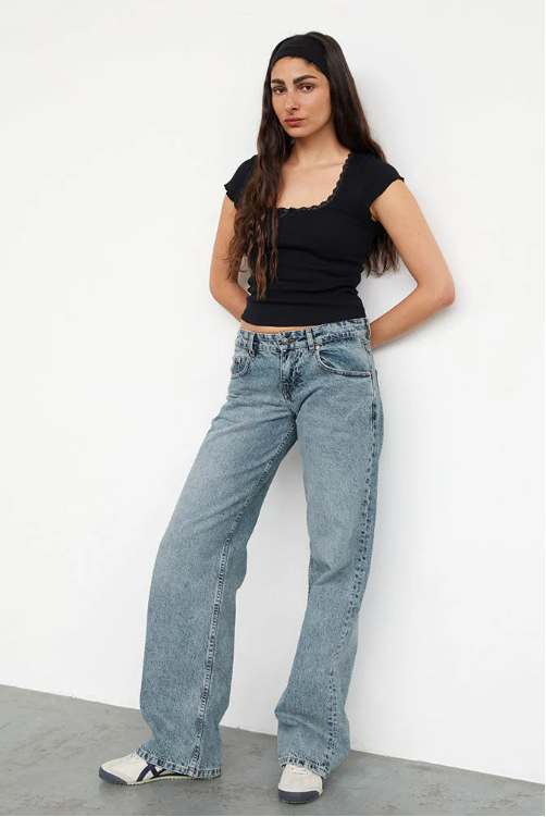 Roja | Trendy Women's Low-Rise Straight-Leg Jeans