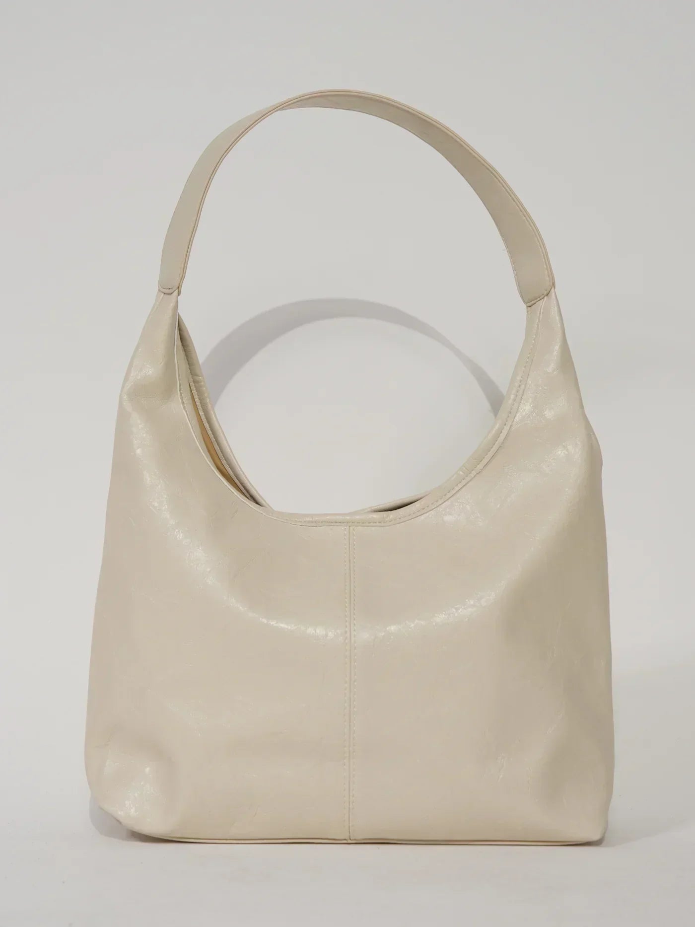 Lotta | Spacious Shoulder Bag Made of Vegan Leather