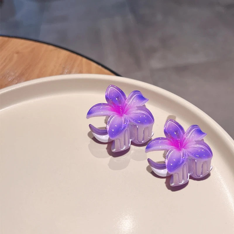 Tulip Flower Hair Clip – Elegant Design with Strong Grip