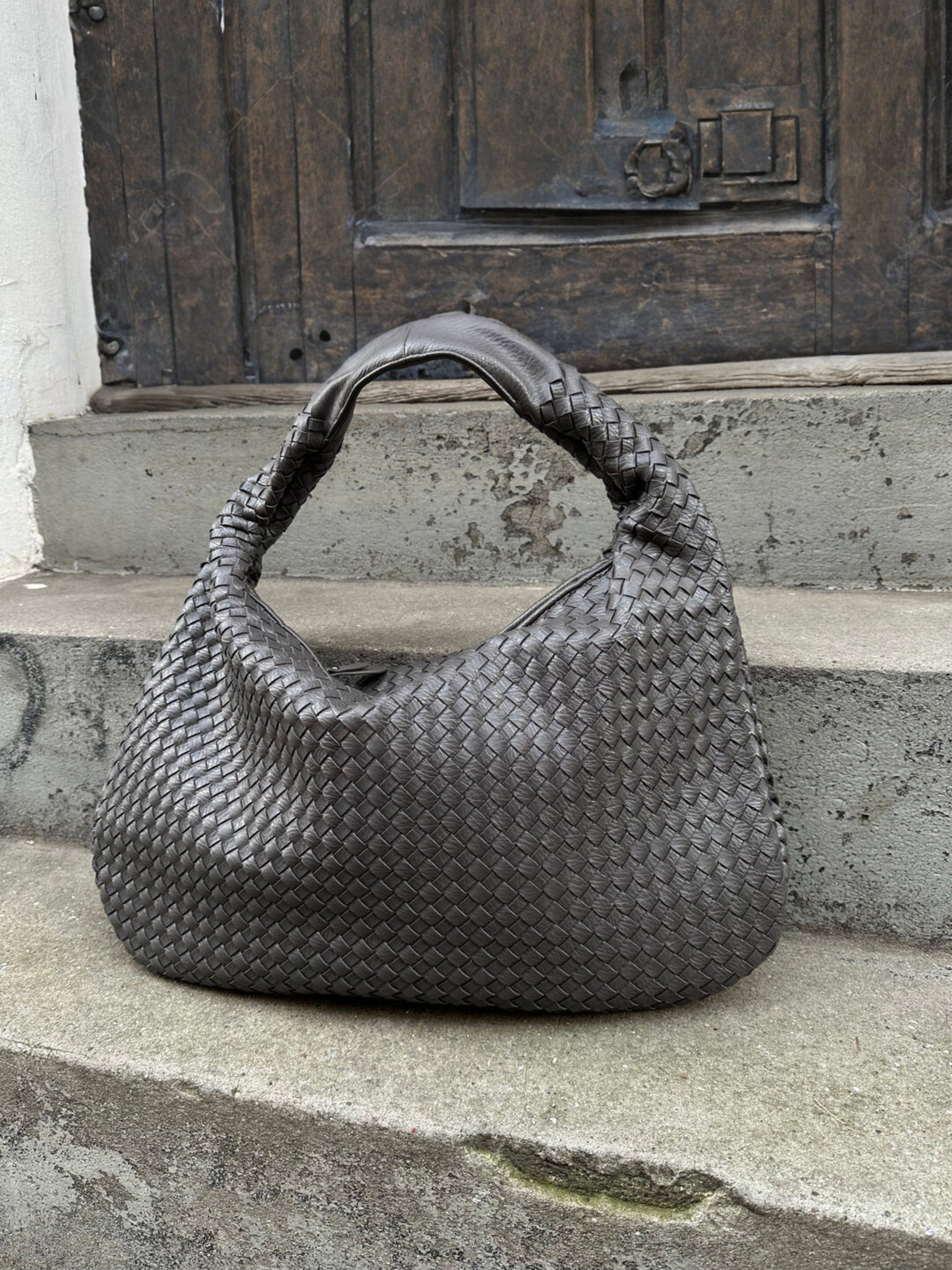 Veneta | Luxe Large Shoulder Bag