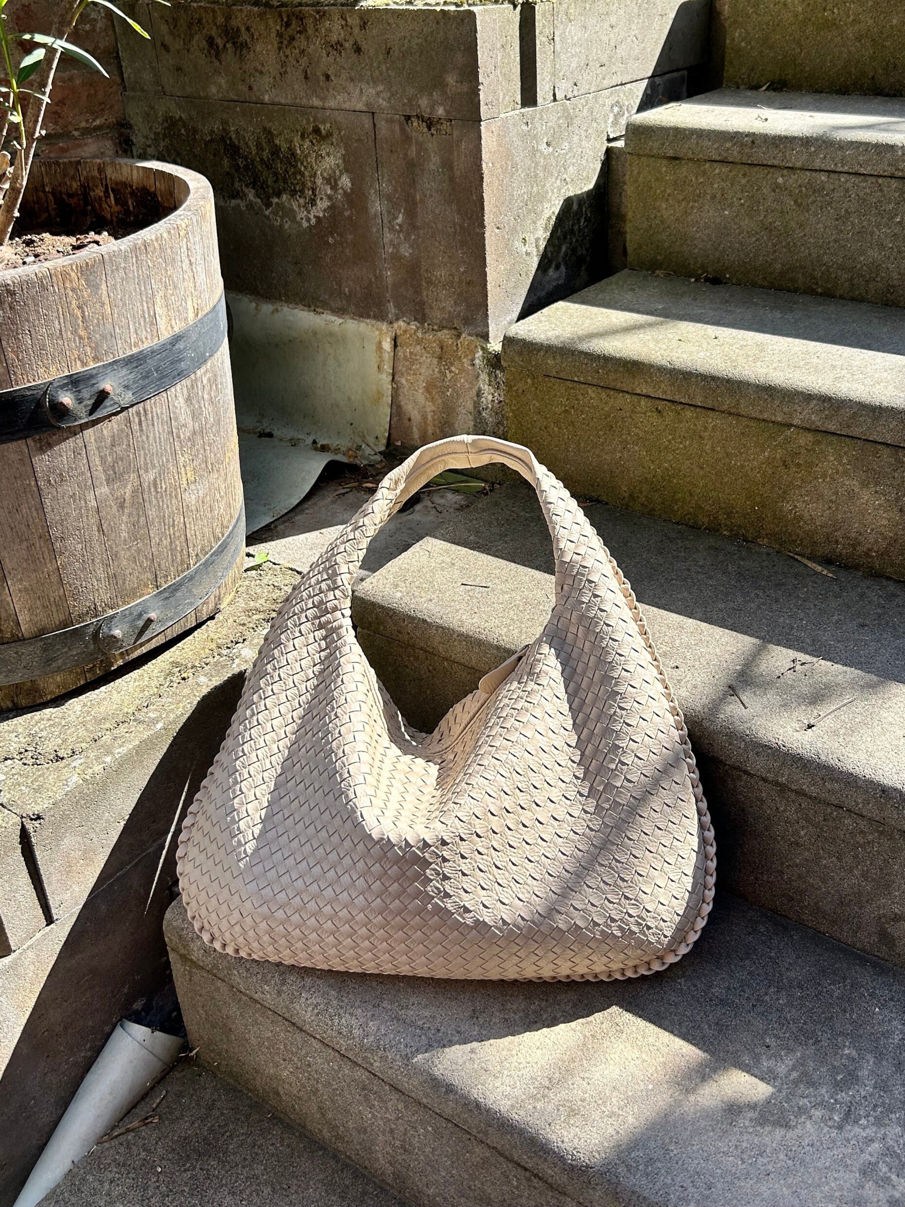 Veneta | Luxe Large Shoulder Bag