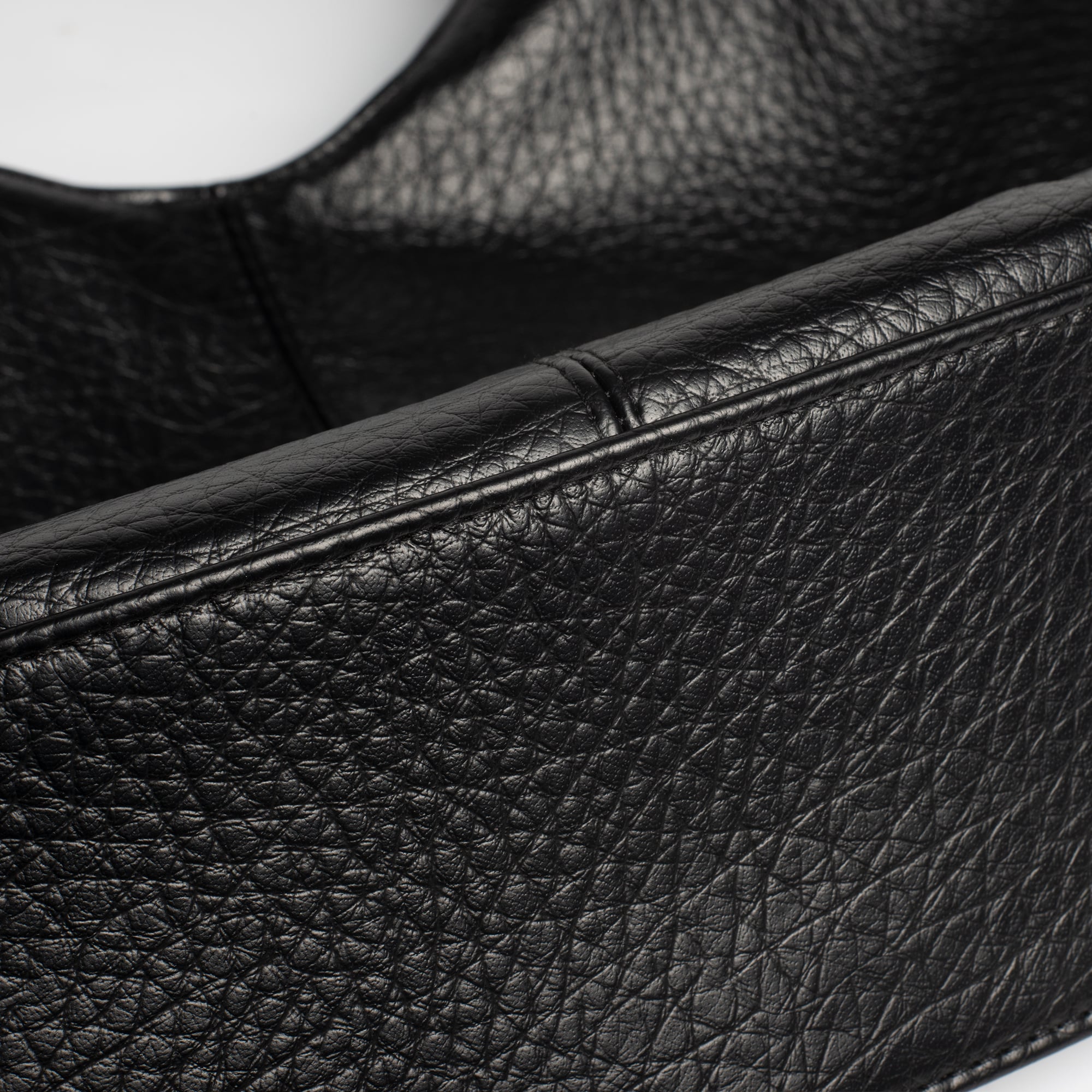 Lolo | Tote Women's Shoulder Bag – Vegan Leather & Spacious Design