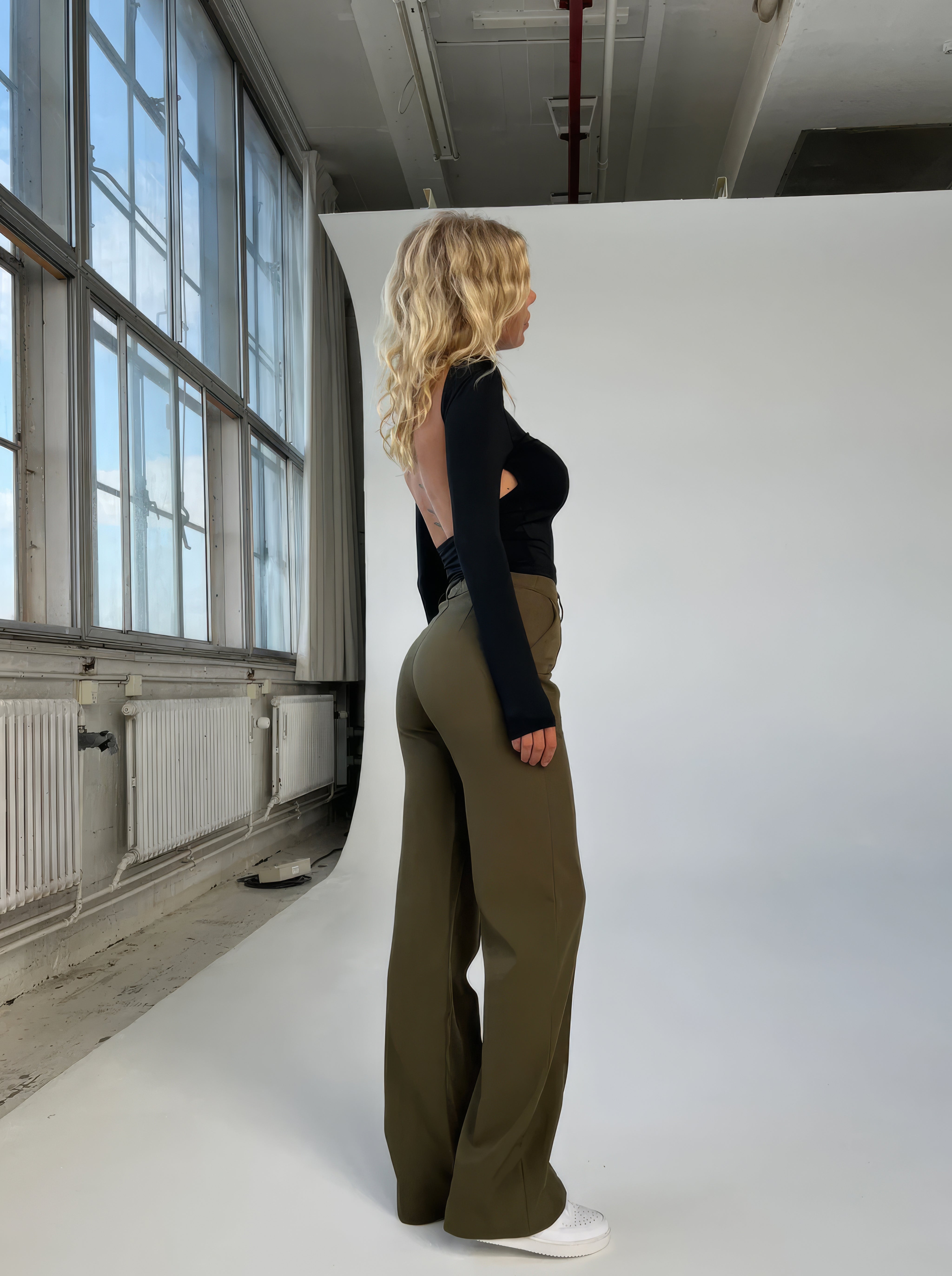 Beau | High-Waisted Straight-Leg Trousers