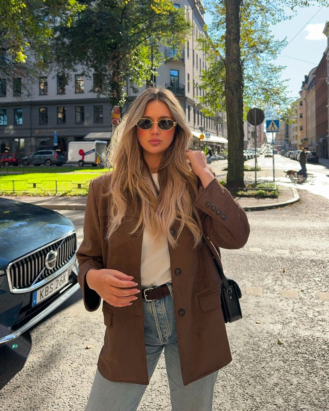 Nurie | Chic Brown Blazer