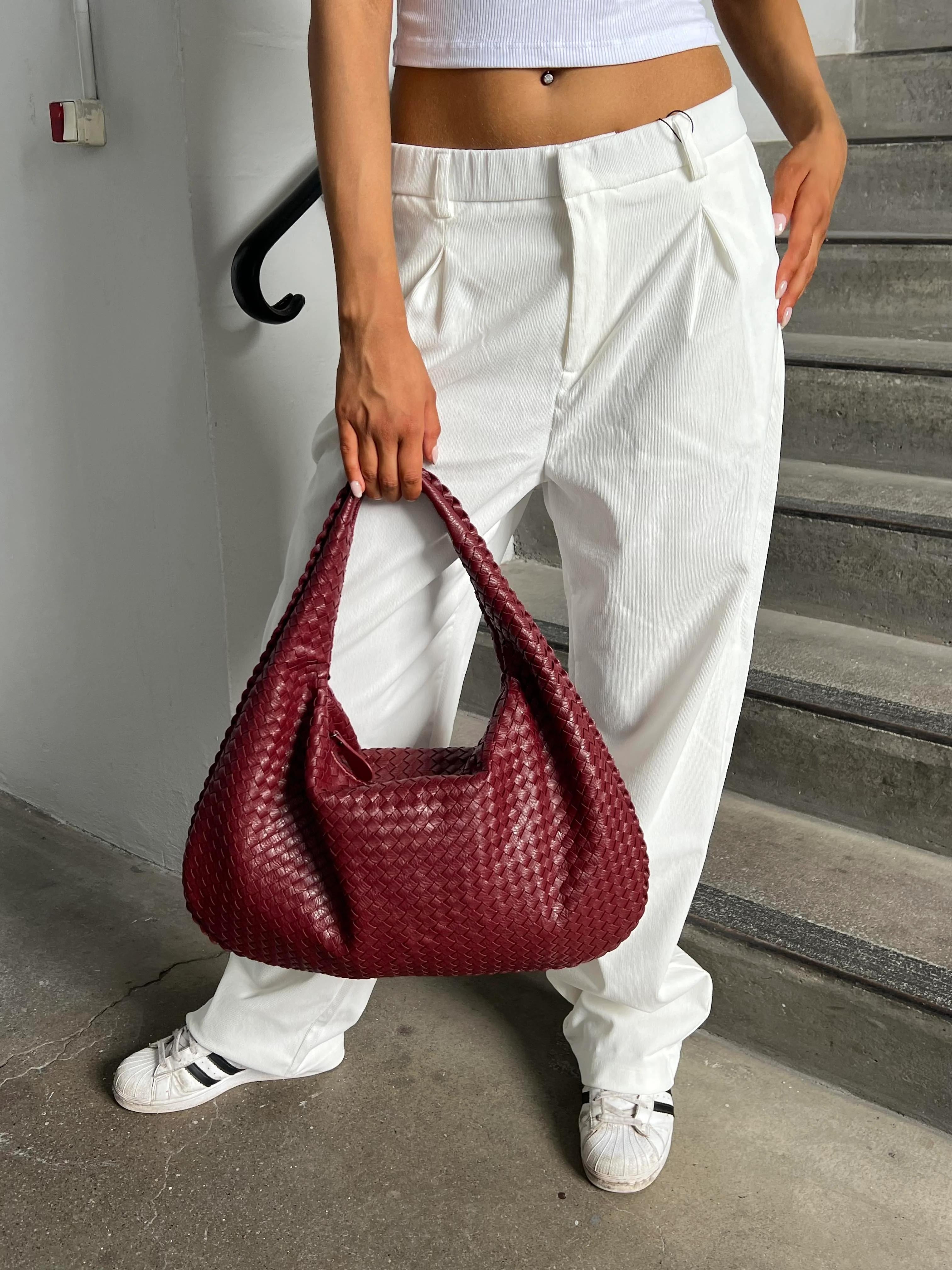 Veneta | Luxe Large Shoulder Bag