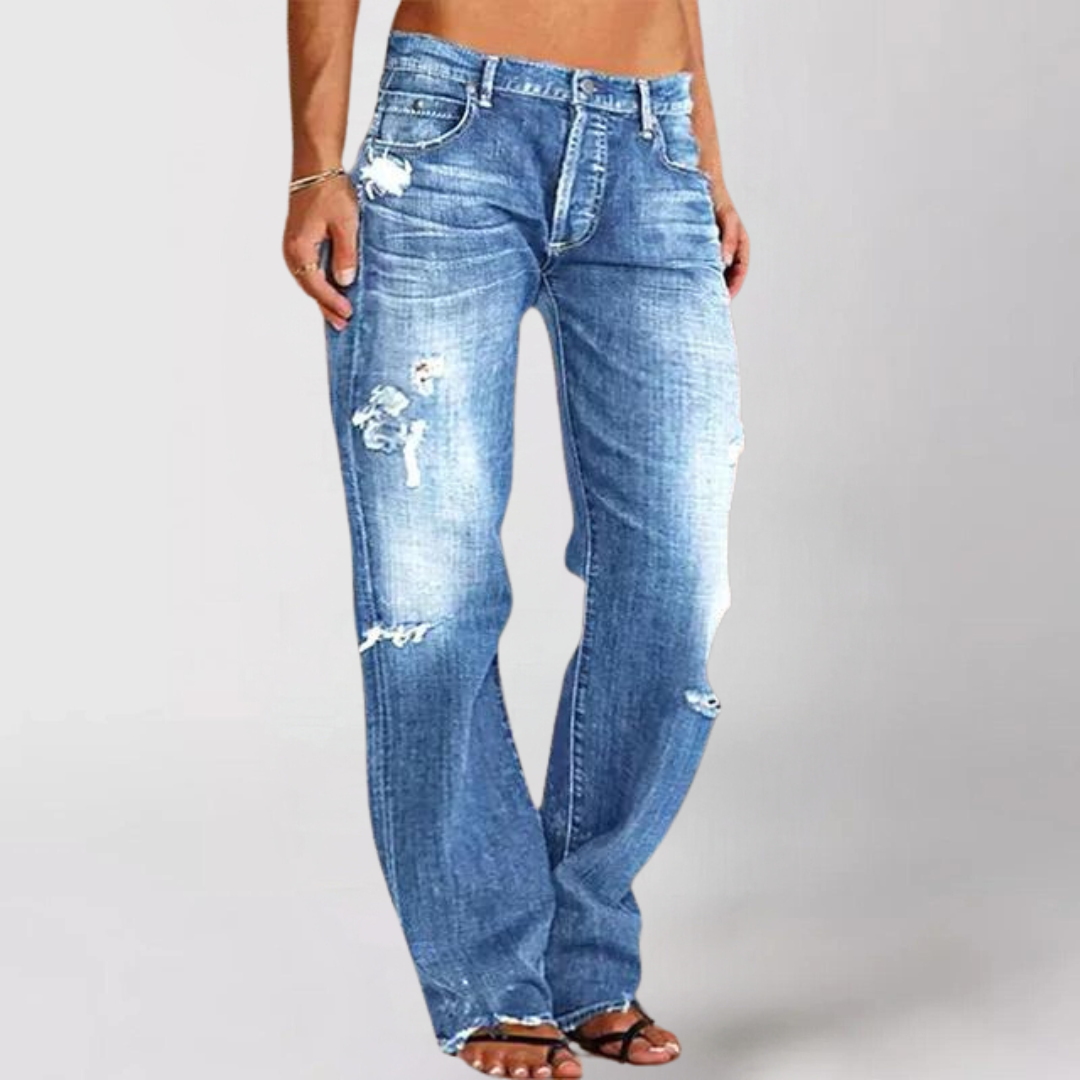 Straight Leg Jeans with a Classic Fit