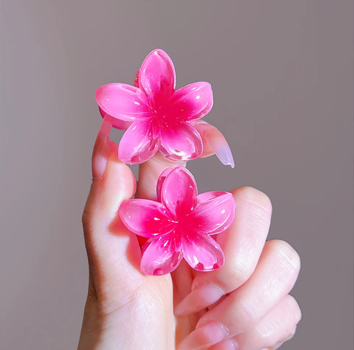 Tulip Flower Hair Clip – Elegant Design with Strong Grip