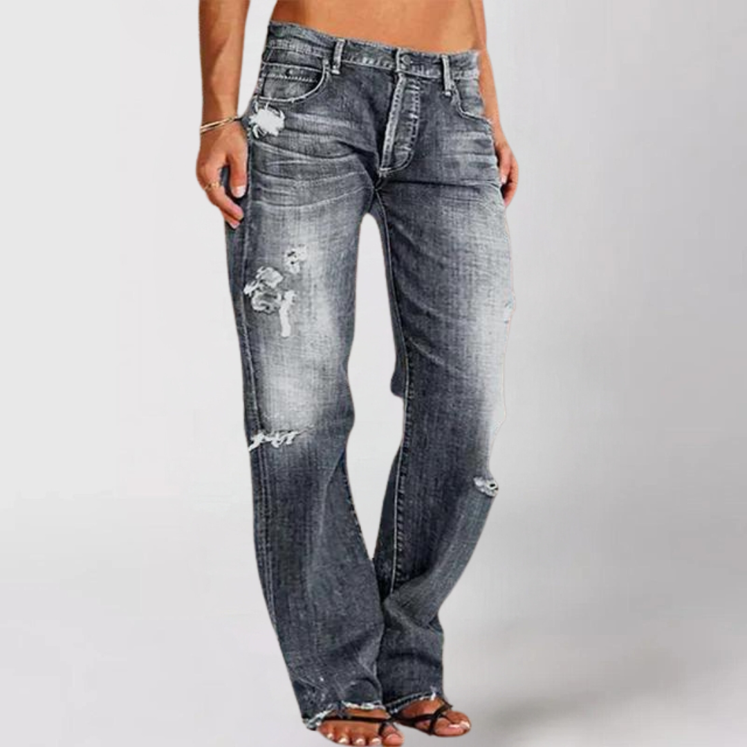 Straight Leg Jeans with a Classic Fit