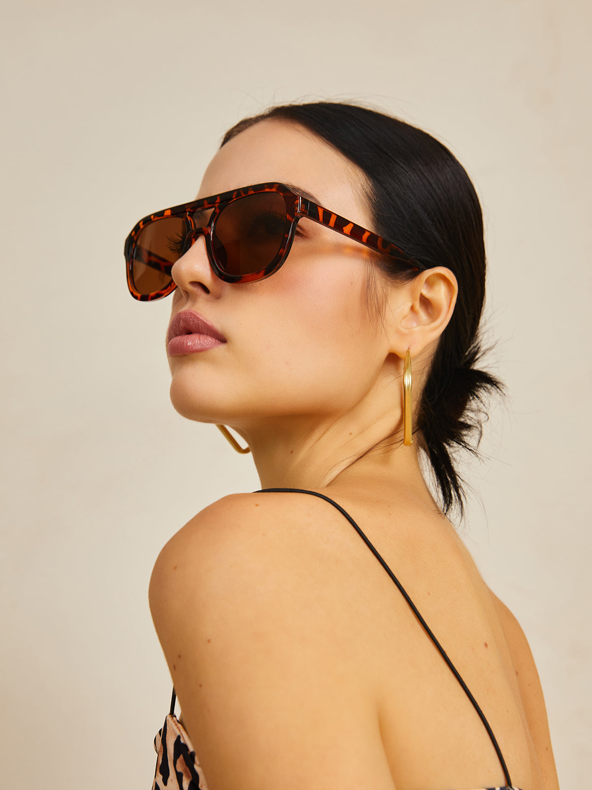 Dunyara | Stylish Leopard Print Sunglasses