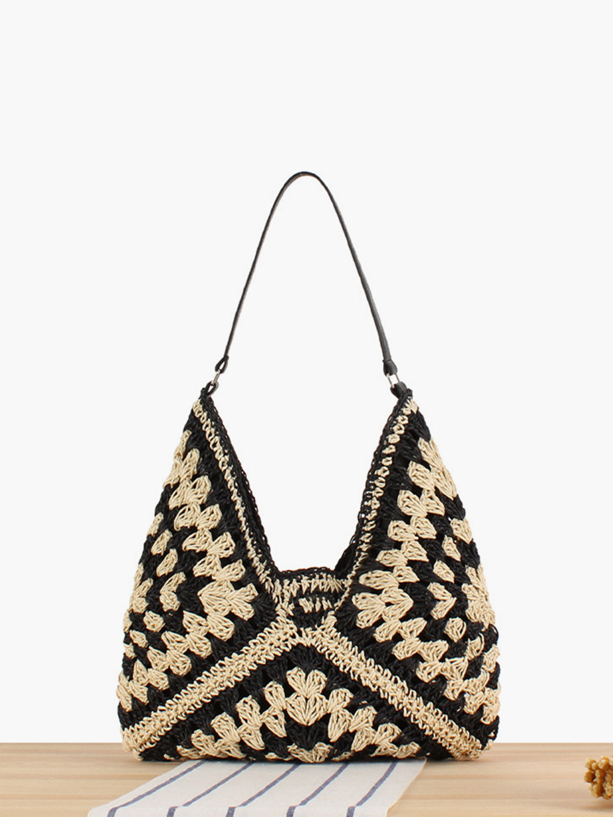 Ofelia | Vintage Crocheted Macramé Shoulder Bag Straw