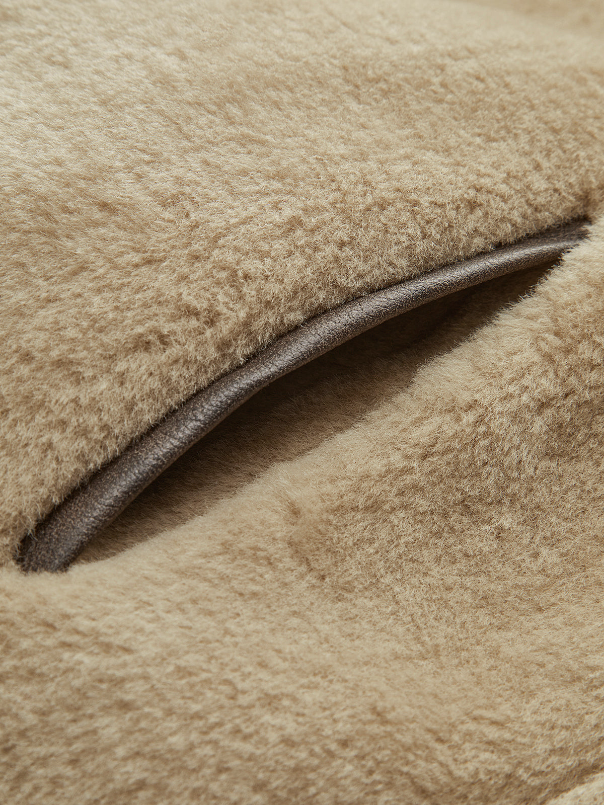 Bloeme | Minky Fleece Jacket with Contrast and Vegan Leather Accents