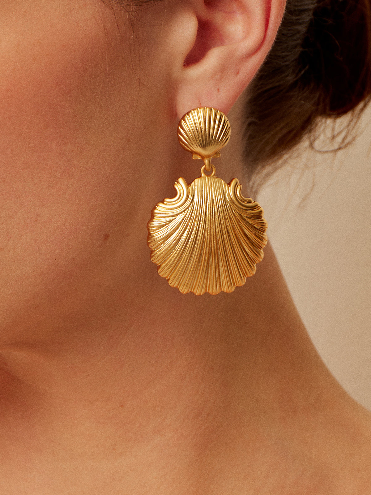 Erika | Elegant Gold Drop Earrings for Women