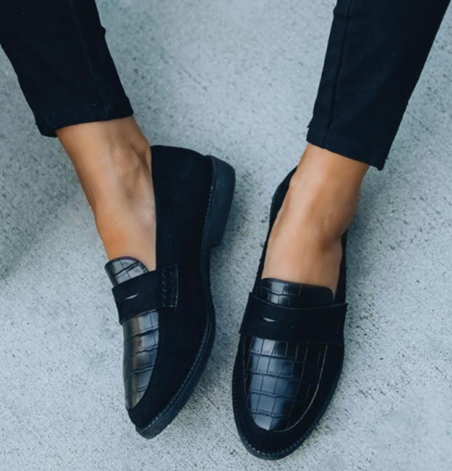 Women's Casual Suede Loafers with Crocodile Texture