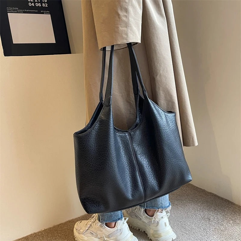 Lolo | Tote Women's Shoulder Bag – Vegan Leather & Spacious Design
