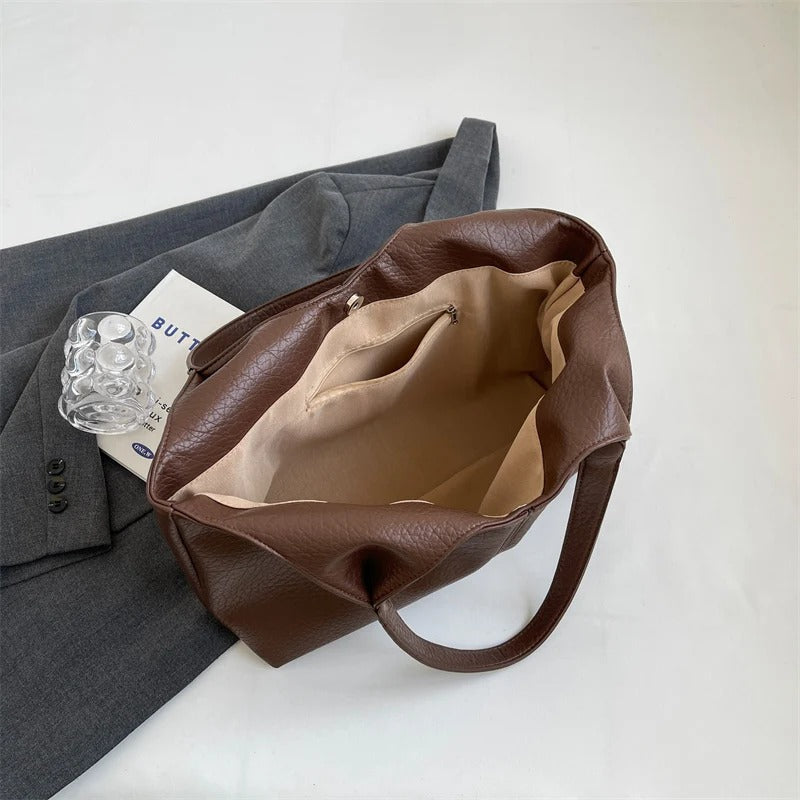 Lolo | Tote Women's Shoulder Bag – Vegan Leather & Spacious Design
