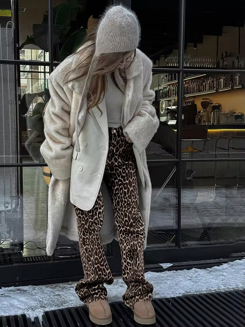 Fallon | Stylish Straight-Leg Jeans in Trendy Leopard Print