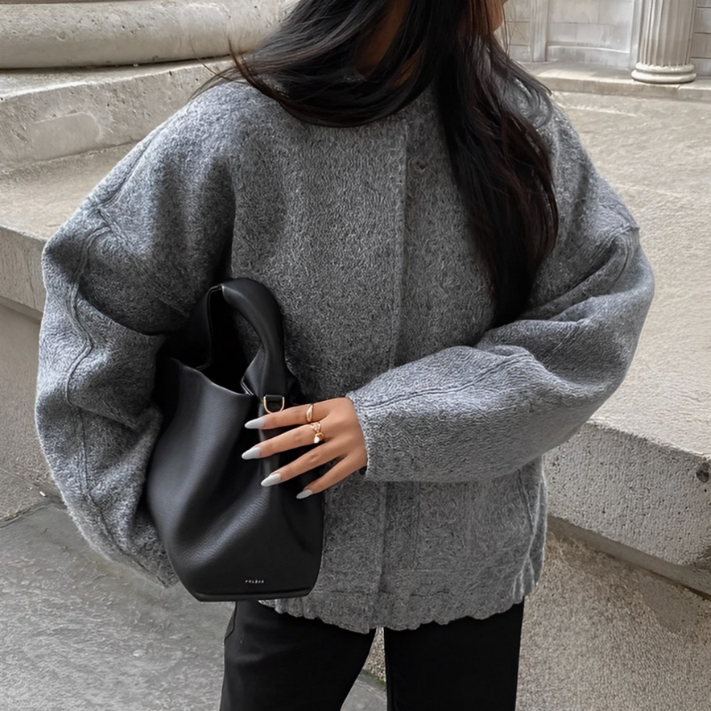 Kyra | Puffed Bomber Jacket for Women - Lightweight, Breathable, and Modern