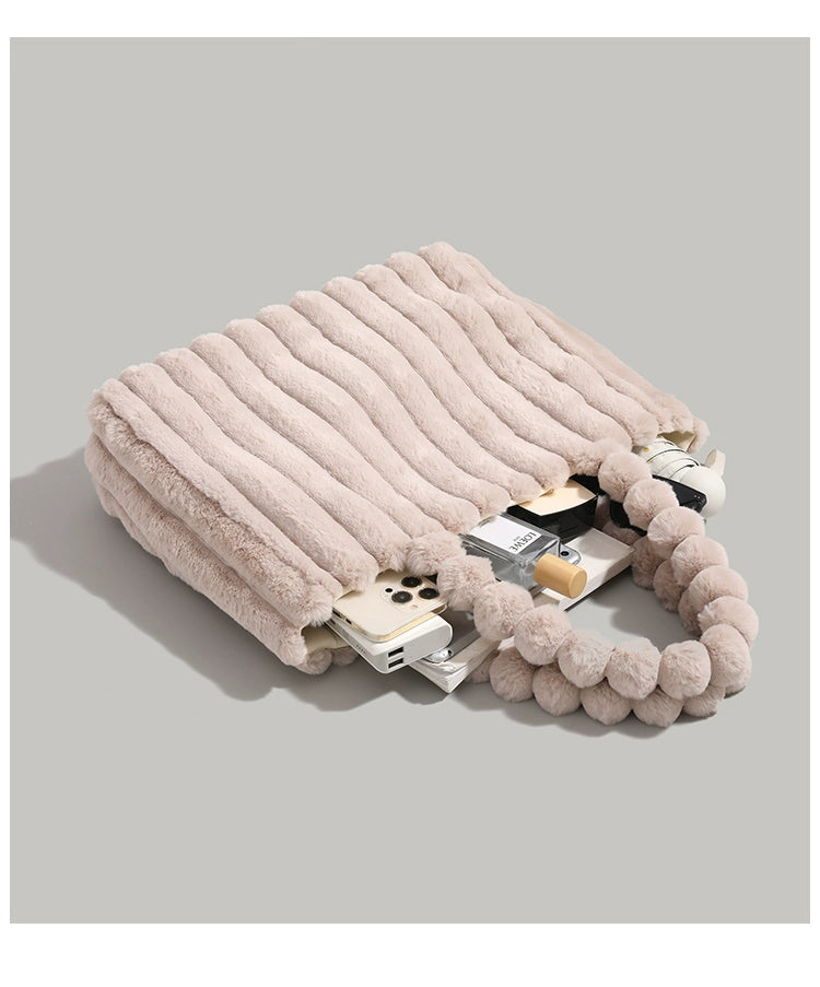 Dana | Plush Extra Soft Cloudpuff Shoulder Bag