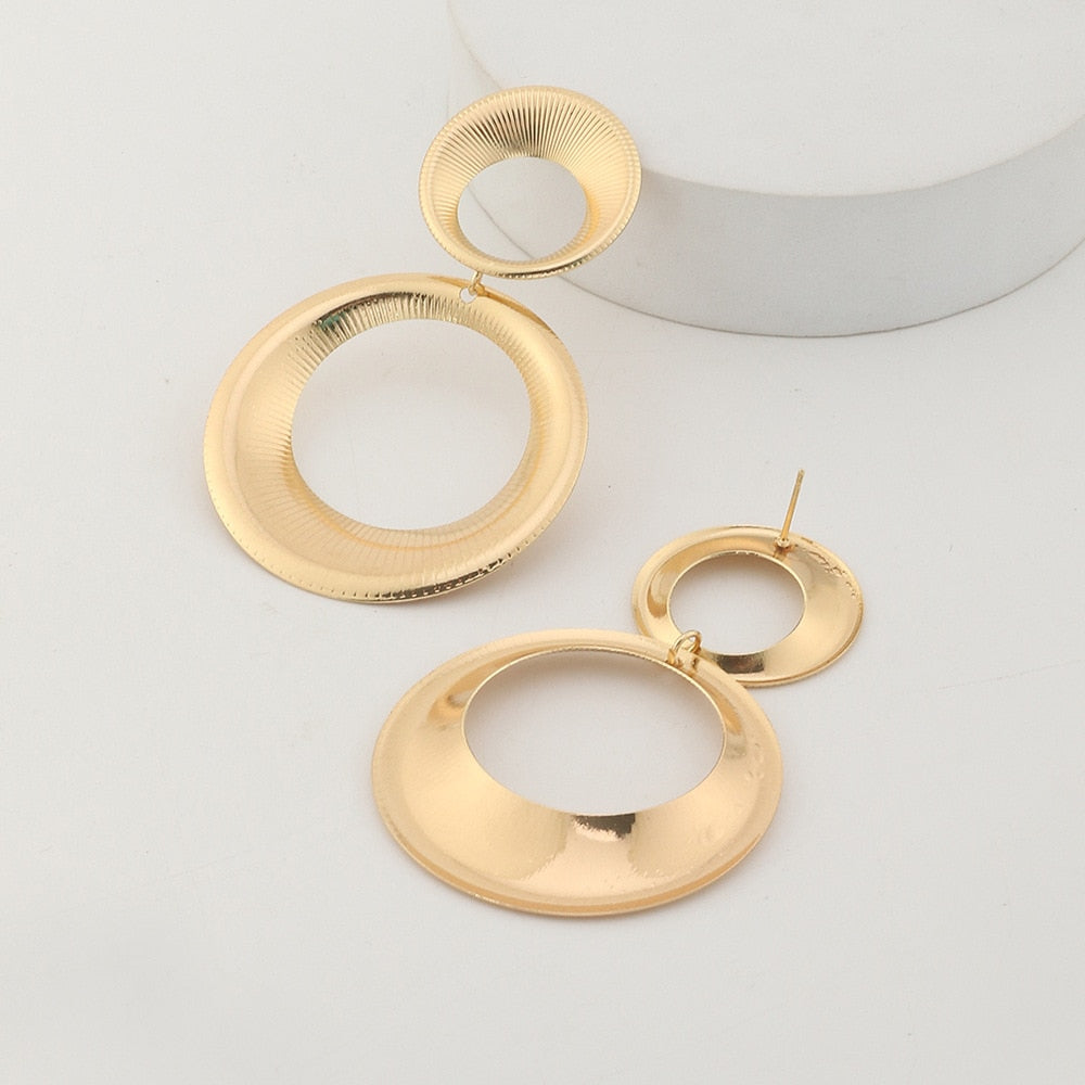 Graciela | 3D Circle Design Gold Earrings