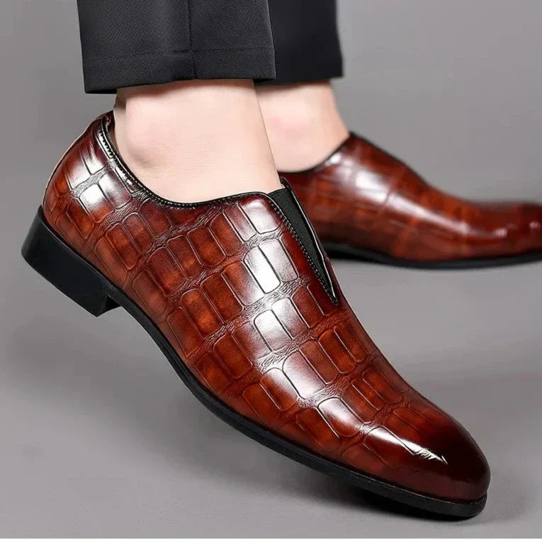 Noah™ - Chic Leather Loafers with Elegant Stone Pattern