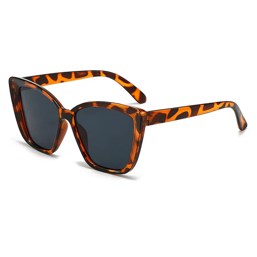 Marcia | Vintage Cat-Eye Sunglasses with UV400 Protection
