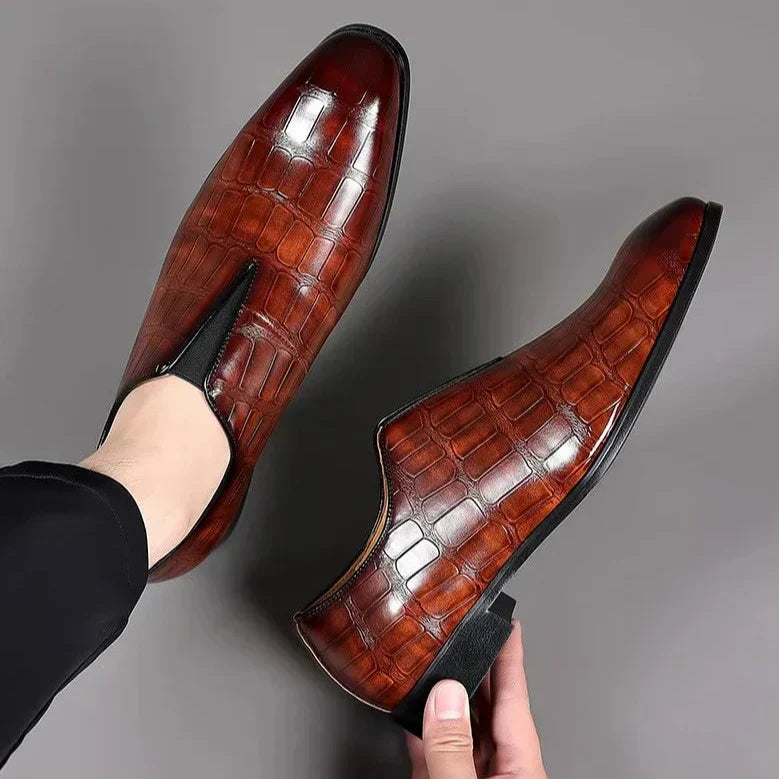 Noah™ - Chic Leather Loafers with Elegant Stone Pattern