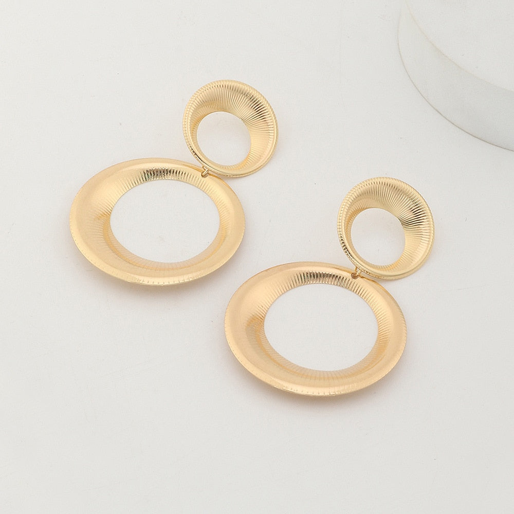 Graciela | 3D Circle Design Gold Earrings