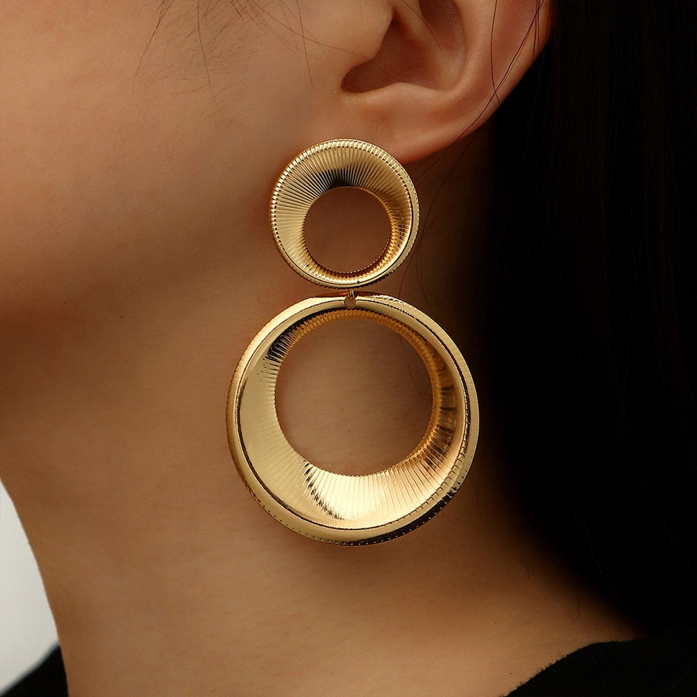 Graciela | 3D Circle Design Gold Earrings