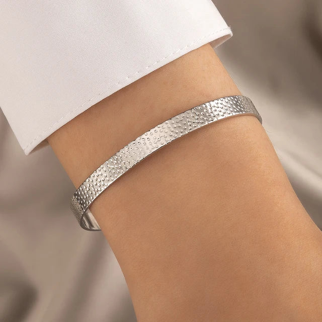 Adjustable Women's Bracelet with Cross Design in Gold Tone