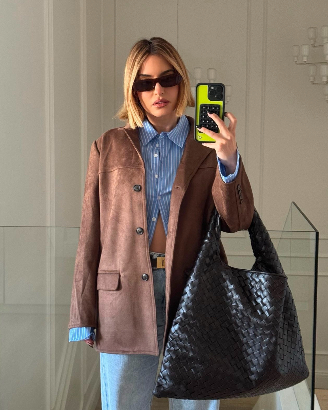 Nurie | Chic Brown Blazer