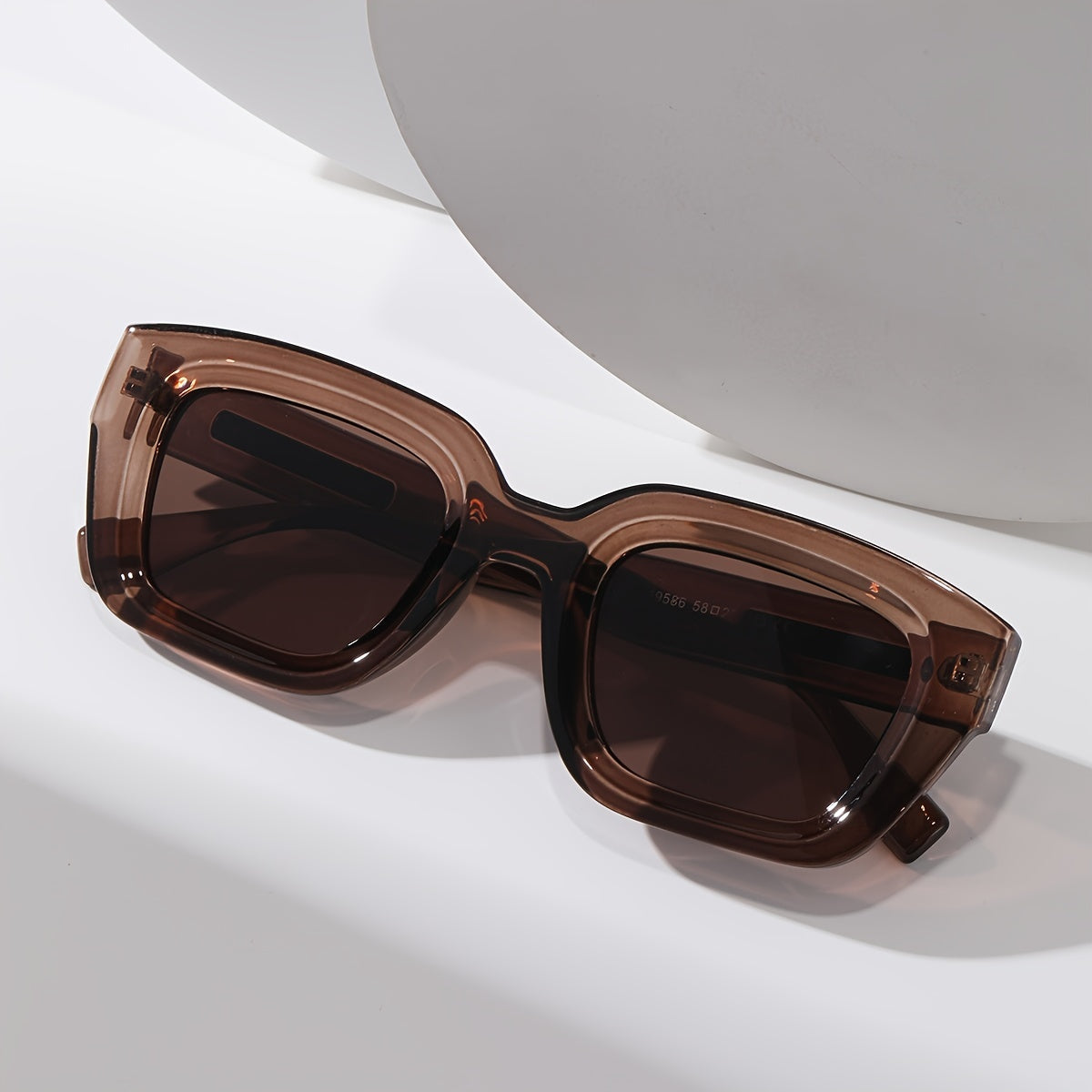 Yunar | Women's Retro Square Sunglasses