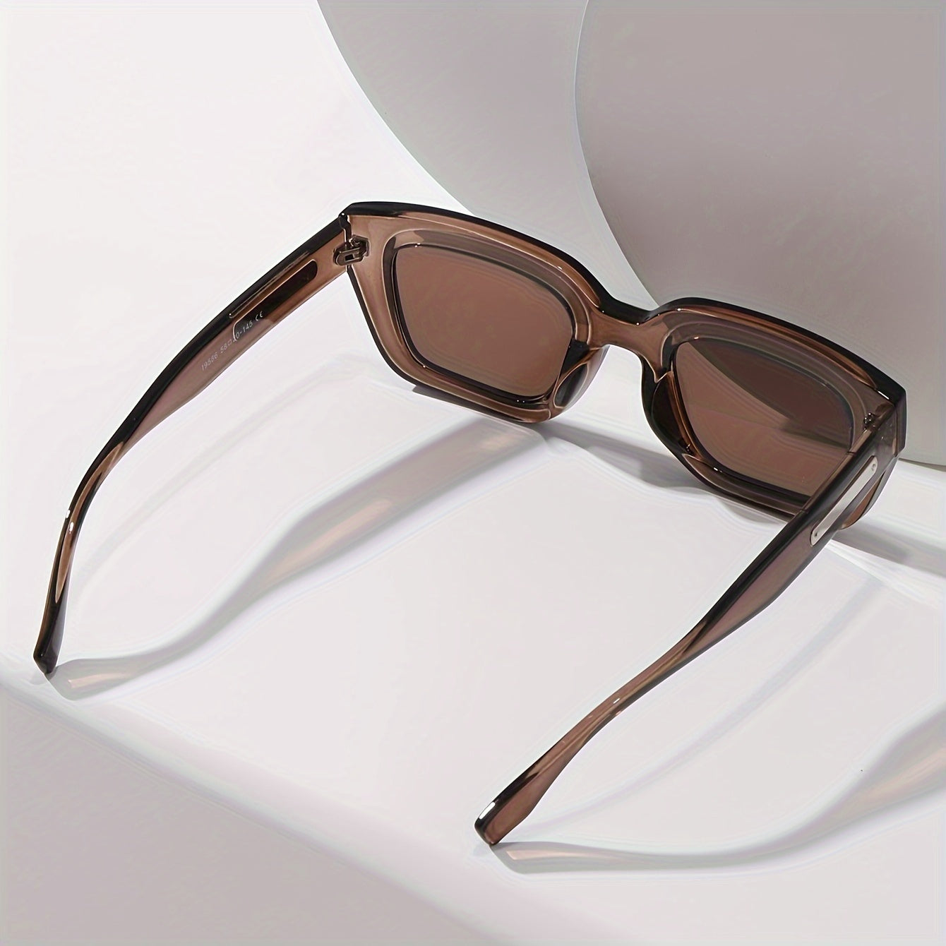 Yunar | Women's Retro Square Sunglasses